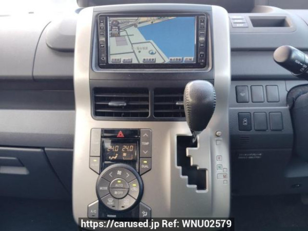 Used 2008 AT toyota voxy ZRR70W Image[22]