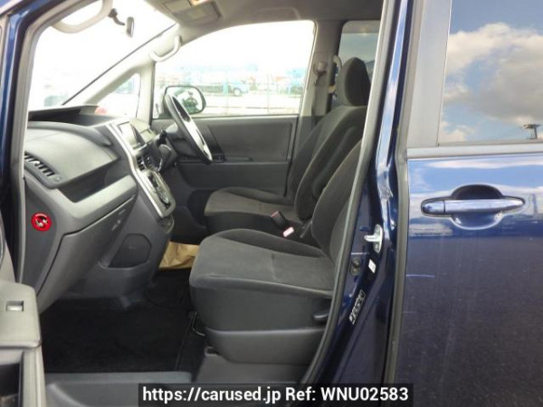 Used 2009 AT toyota voxy ZRR70G Image[24]