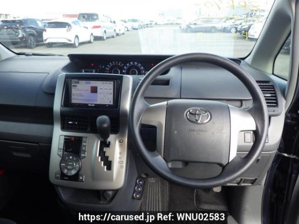 Used 2009 AT toyota voxy ZRR70G Image[31]