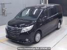 Toyota Noah ZWR80G