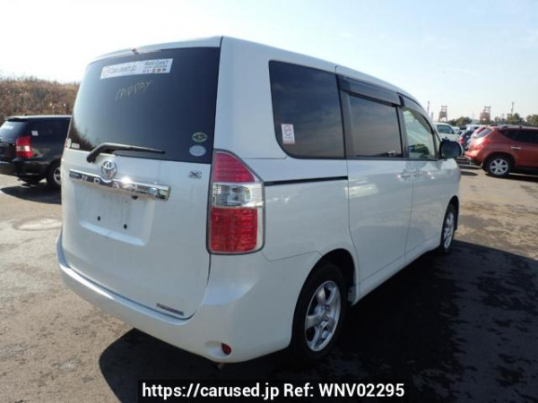 Used 2007 AT toyota noah ZRR70G Image[5]