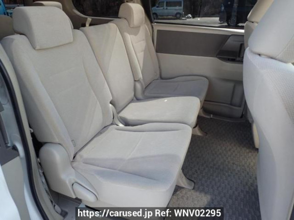 Used 2007 AT toyota noah ZRR70G Image[13]