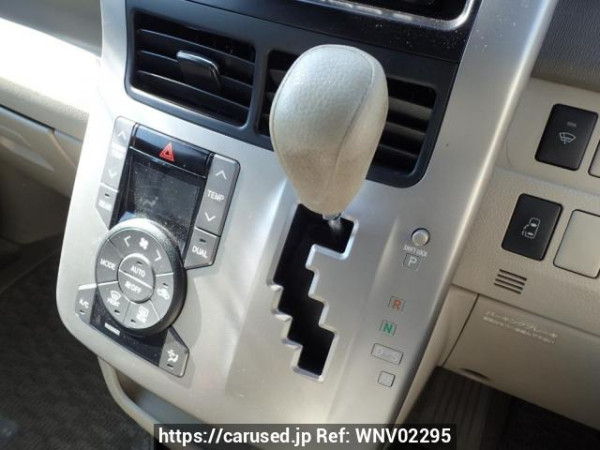 Used 2007 AT toyota noah ZRR70G Image[23]