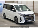 Toyota Noah ZRR80W