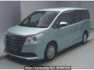 Toyota Noah ZWR80G