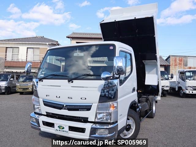 Mitsubishi Fuso Canter 2018 from Japan