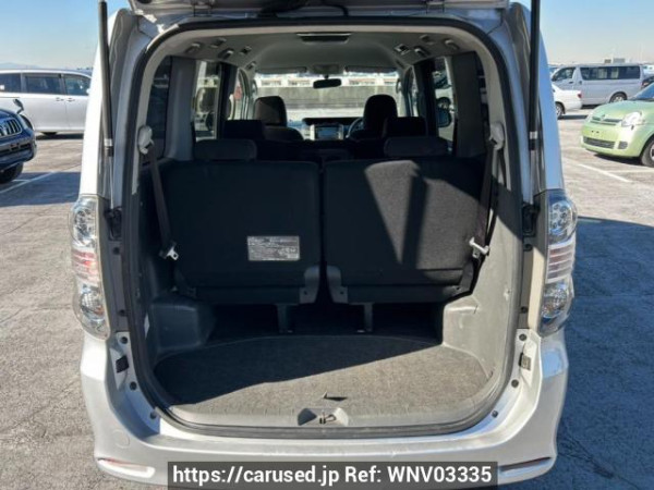 Used 2007 AT toyota voxy ZRR70W Image[8]