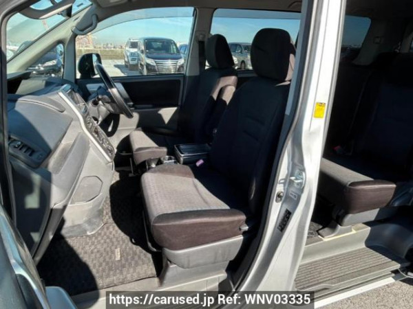 Used 2007 AT toyota voxy ZRR70W Image[14]