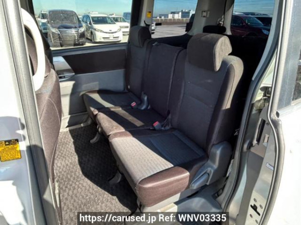 Used 2007 AT toyota voxy ZRR70W Image[15]