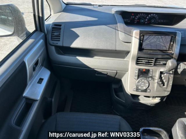 Used 2007 AT toyota voxy ZRR70W Image[19]