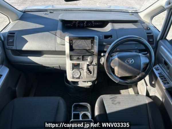 Used 2007 AT toyota voxy ZRR70W Image[21]