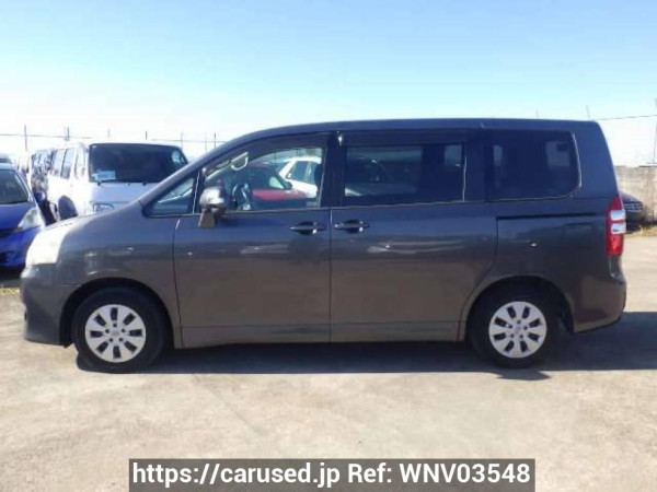 Used2010 AT Toyota Noah ZRR70GImage[3]