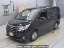 Toyota Noah ZWR80G