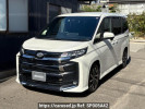 Toyota Noah ZWR90W