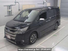 Toyota Noah ZRR80W