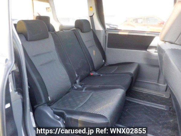 Used 2007 AT toyota noah ZRR70W Image[13]
