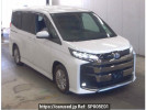 Toyota Noah ZWR90W