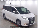 Toyota Noah ZWR80G