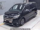 Toyota Noah ZRR80W