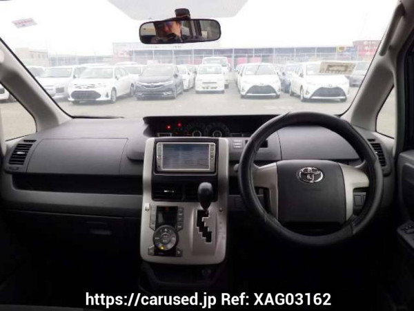 Used 2010 AT toyota voxy ZRR70G Image[18]