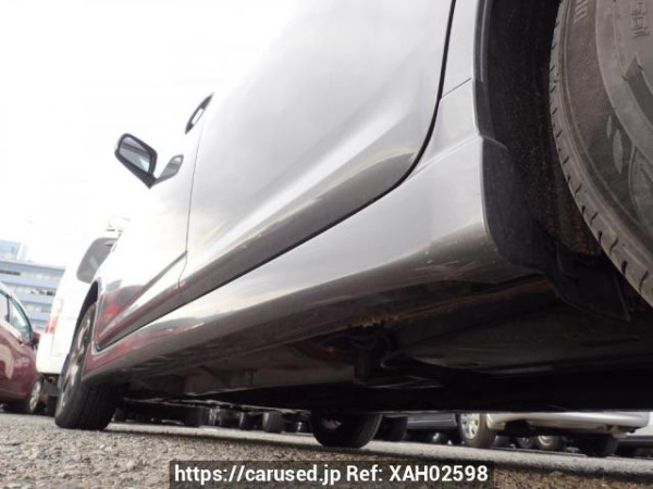 Used 2003 AT toyota wish ZNE14G Image[32]