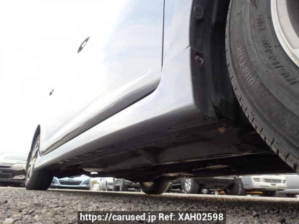 Used 2003 AT toyota wish ZNE14G Image[34]