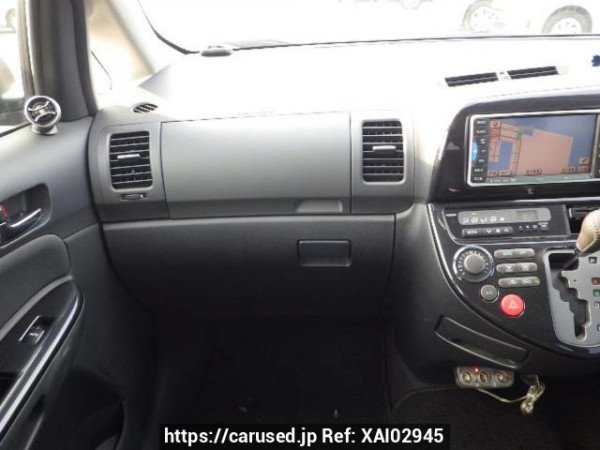 Used 2004 AT toyota wish ZNE10G Image[18]