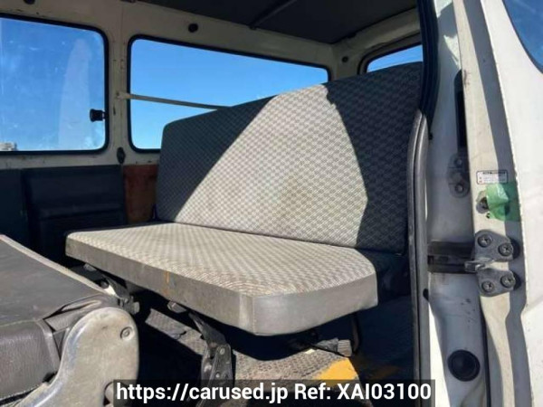 Used 2003 AT toyota hiace-van TRH112V Image[15]
