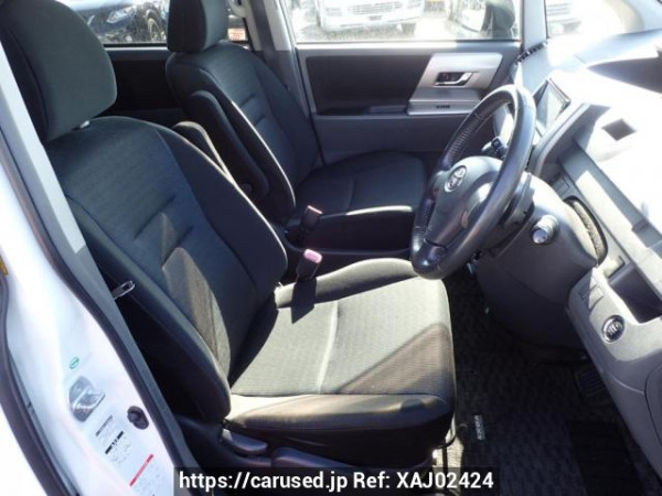 Used 2008 AT toyota voxy ZRR75W Image[11]
