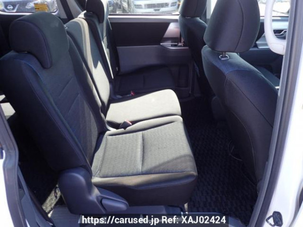 Used 2008 AT toyota voxy ZRR75W Image[13]