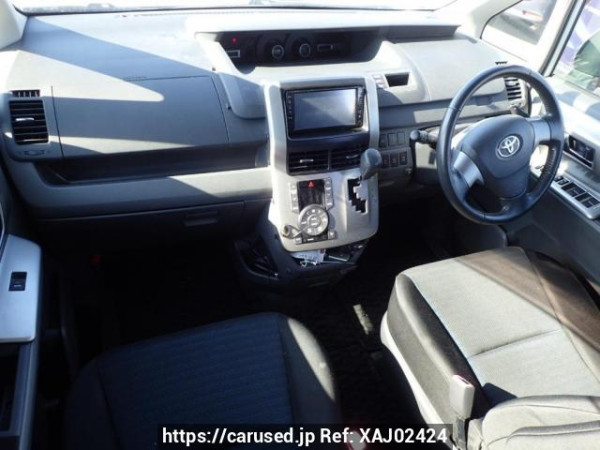 Used 2008 AT toyota voxy ZRR75W Image[17]