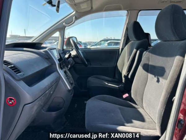 Used 2009 AT toyota voxy ZRR70G Image[13]
