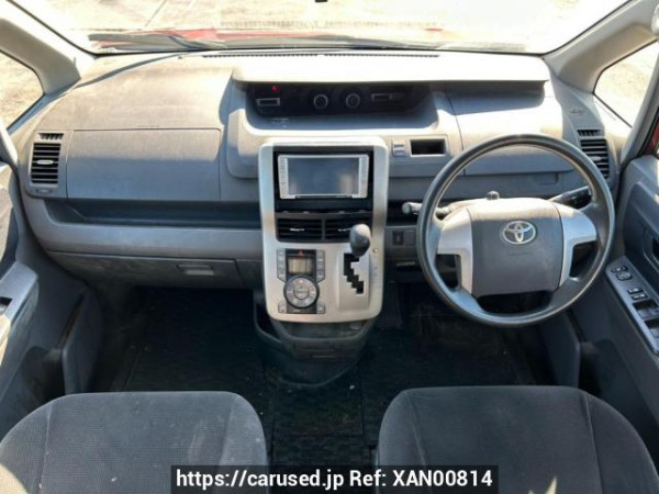 Used 2009 AT toyota voxy ZRR70G Image[17]