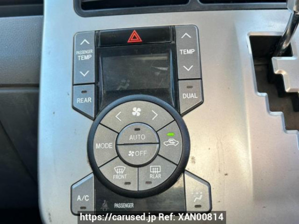 Used 2009 AT toyota voxy ZRR70G Image[23]
