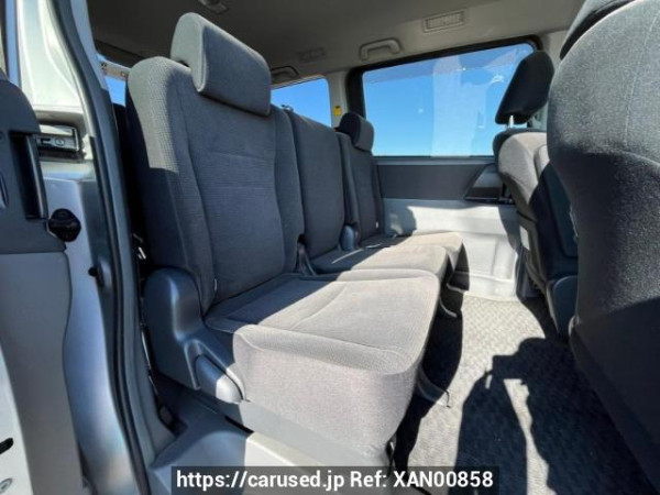 Used 2008 AT toyota noah ZRR70G Image[15]