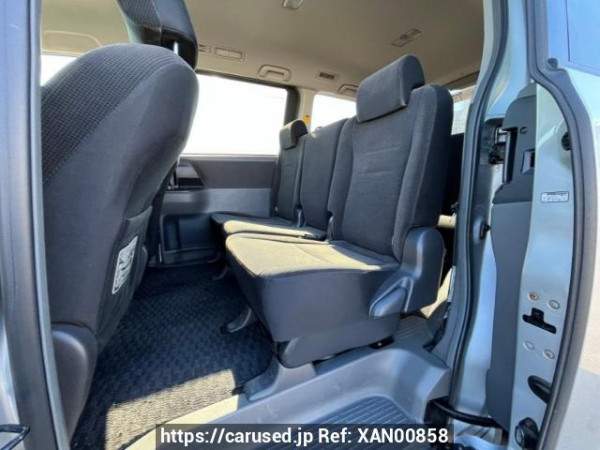 Used 2008 AT toyota noah ZRR70G Image[16]