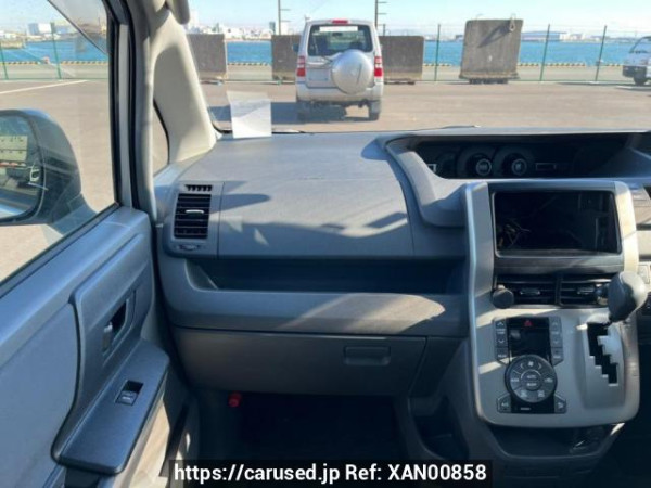 Used 2008 AT toyota noah ZRR70G Image[20]