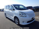 Toyota Noah ZRR70W