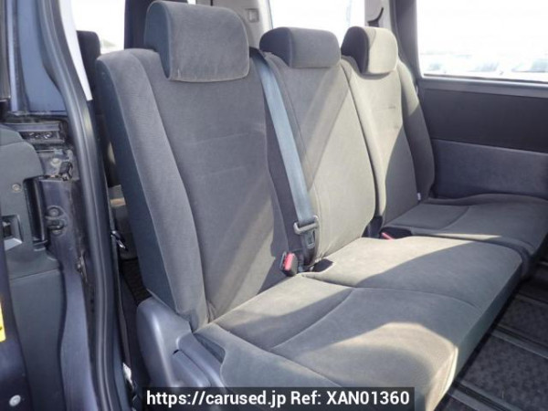 Used 2012 AT toyota noah ZRR70G Image[12]