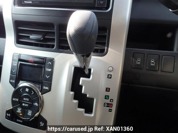 Used 2012 AT toyota noah ZRR70G Image[22]