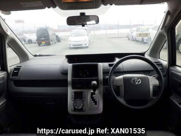 Used 2009 AT toyota noah ZRR70G Image[18]