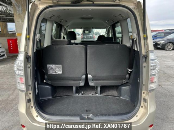 Used 2010 AT toyota voxy ZRR70G Image[8]