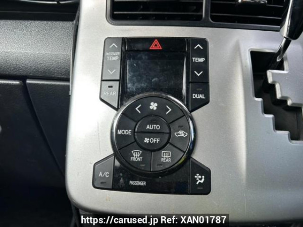 Used 2010 AT toyota voxy ZRR70G Image[23]