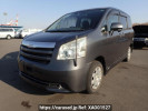 Toyota Noah ZRR70G