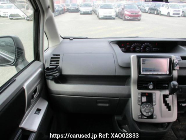Used 2008 AT toyota voxy ZRR70W Image[18]