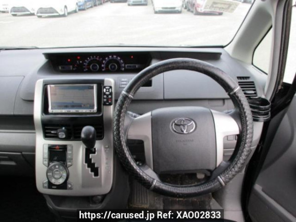 Used 2008 AT toyota voxy ZRR70W Image[19]