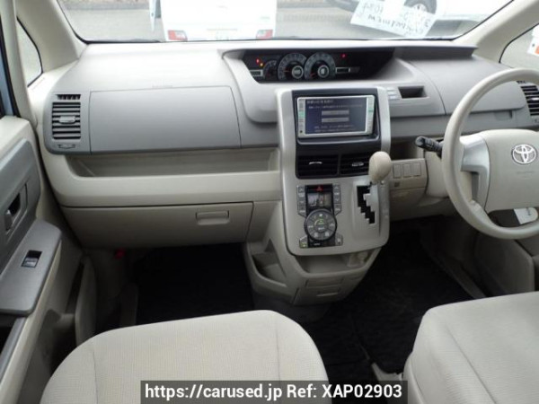 Used 2009 AT toyota noah ZRR70G Image[15]