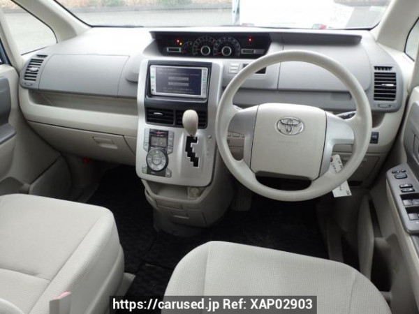 Used 2009 AT toyota noah ZRR70G Image[16]