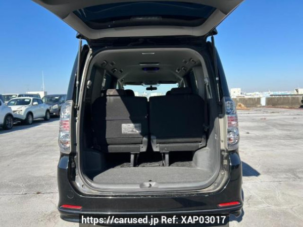 Used 2009 AT toyota voxy ZRR70W Image[8]