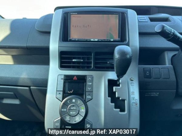 Used 2009 AT toyota voxy ZRR70W Image[24]